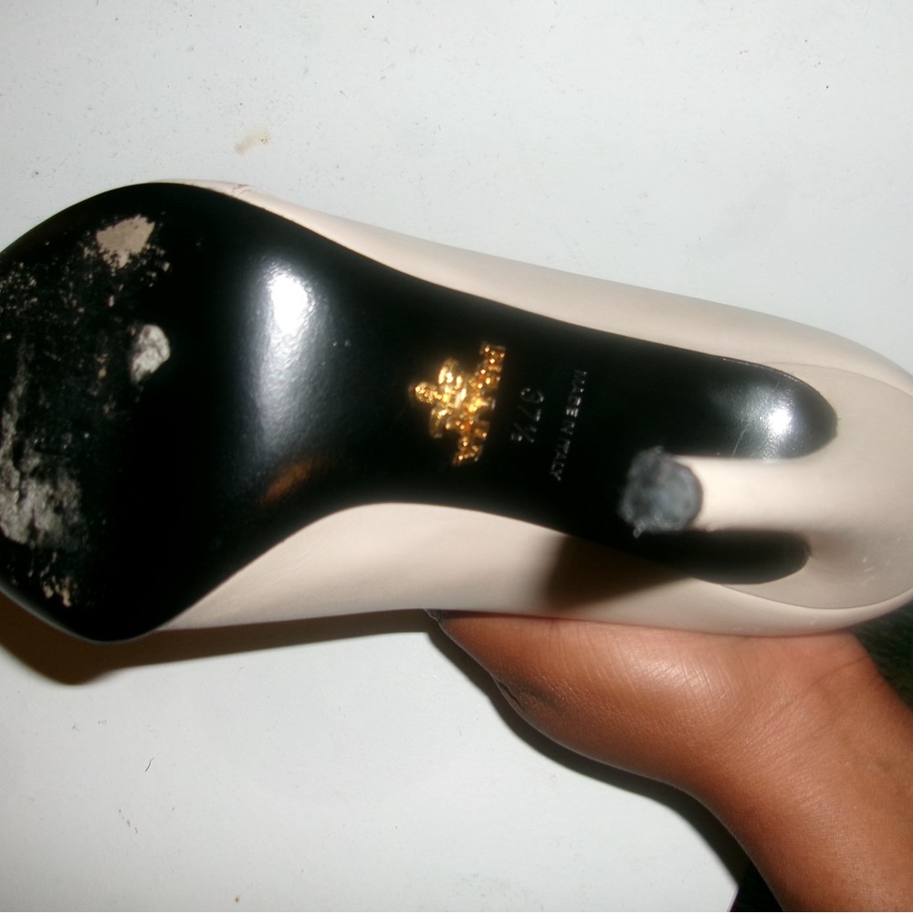 Prada Cream Ankle Boots with Minimalist Design - Picture 4 of 6